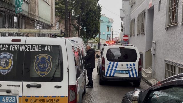 Cezaevinden izinli çıkan 3 arkadaşın kaldığı evde şüpheli ölüm